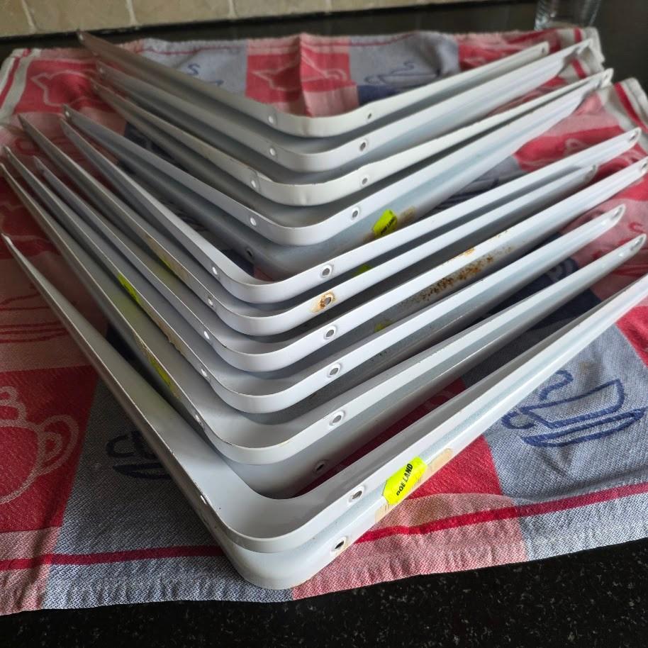 Stevige metalen plankdragers 300 x 350 mm., Ophalen of Verzenden, Zo goed als nieuw