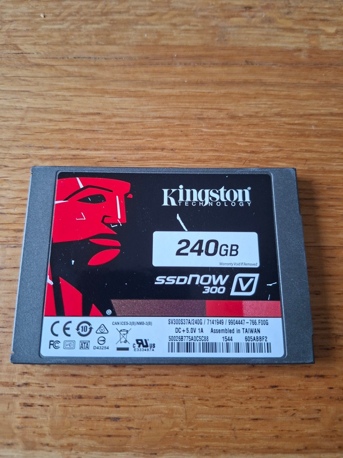 Kingston SSDNow V300 240GB SSD - Snelle opslagupgrade, Intern, Gebruikt, Kingston, Server