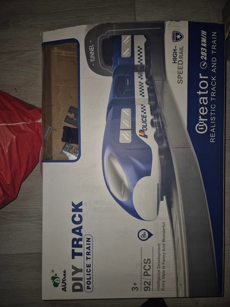 Twee treinbanen, houten treinbaan ikea en diy track, Ophalen, Gebruikt, Jongen of Meisje