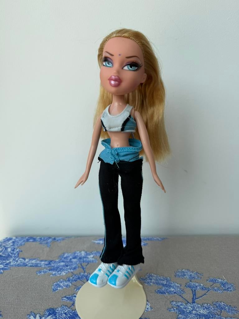 Bratz Play Sportz Cloe 2001, Verzamelen, Poppen, Ophalen of Verzenden, Zo goed als nieuw, Pop