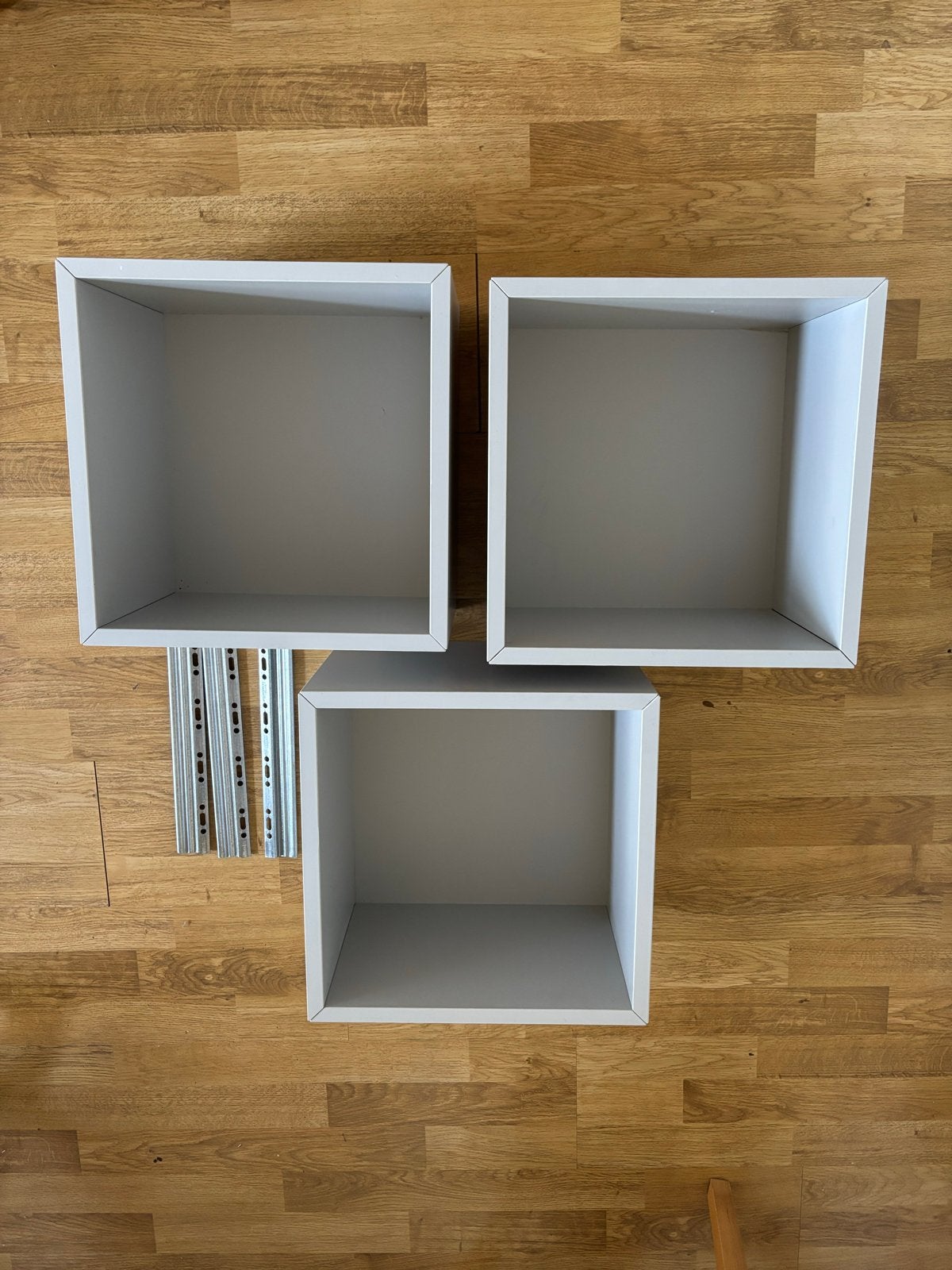 3x IKEA Eket kast 35x25x35 cm inclusief ophangrails, Ophalen, Zo goed als nieuw