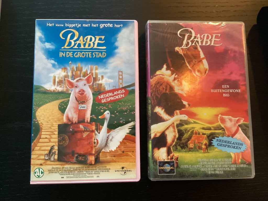 2 videobanden Babe, Alle leeftijden, Ophalen of Verzenden, Zo goed als nieuw, Kinderprogramma of -film