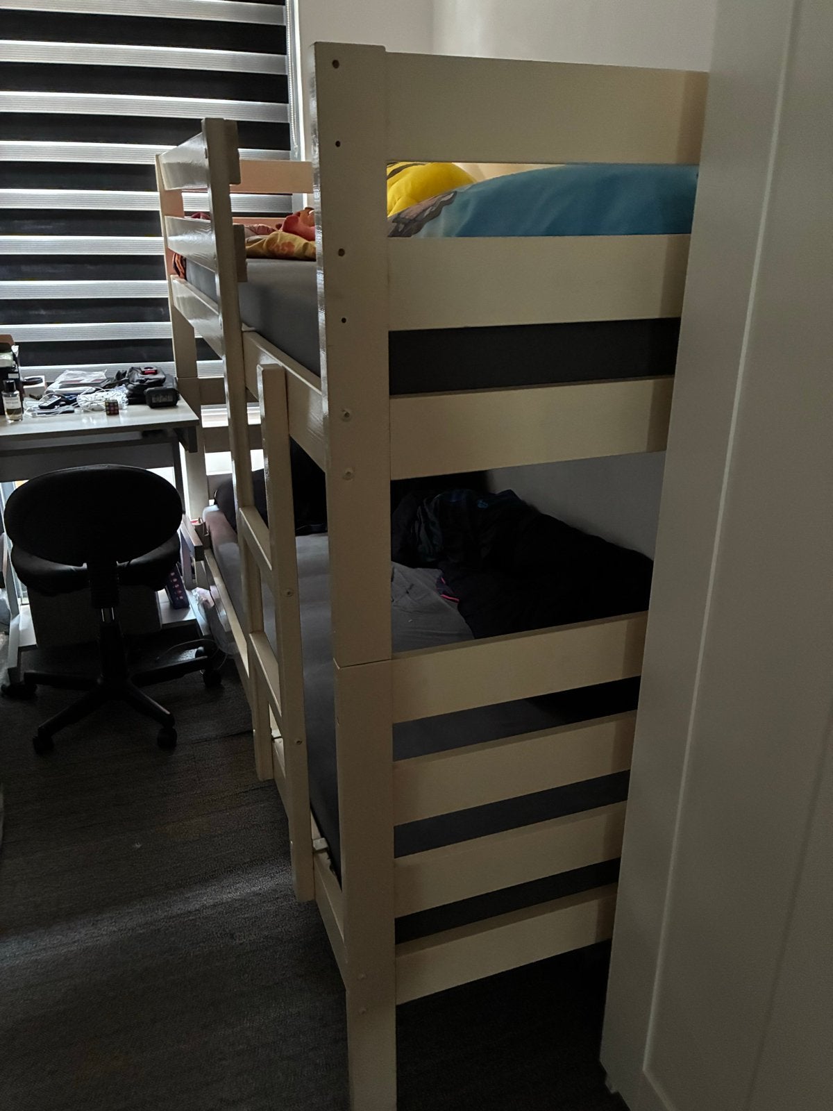 Stevig wit stapelbed 80x180 met matrassen, Huis en Inrichting, Slaapkamer | Stapelbedden en Hoogslapers, Ophalen, Tweepersoons