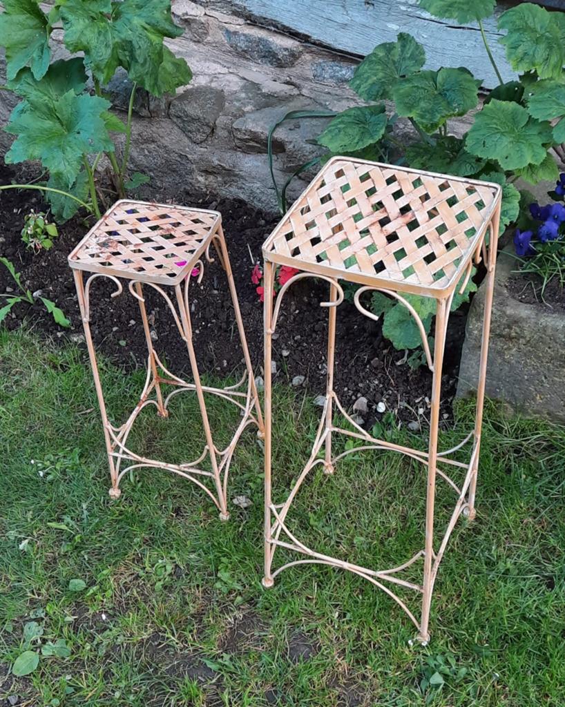 2 brocante plantentsfeltjes, 1 kruk, Ophalen of Verzenden, 60 tot 90 cm