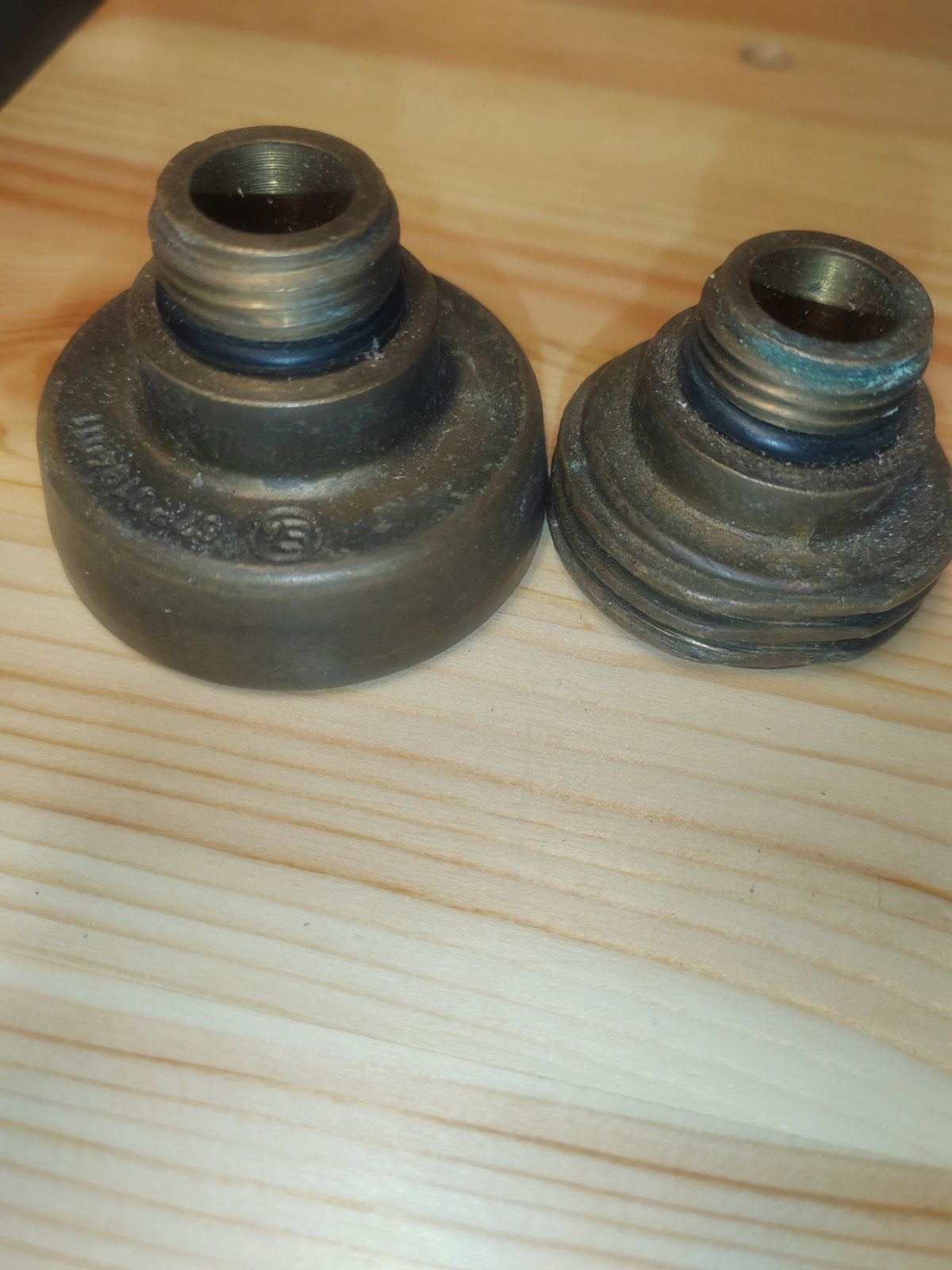 LPG adapters in NL en FR en Bel en SP.     Er zijn twee adap, Ophalen of Verzenden