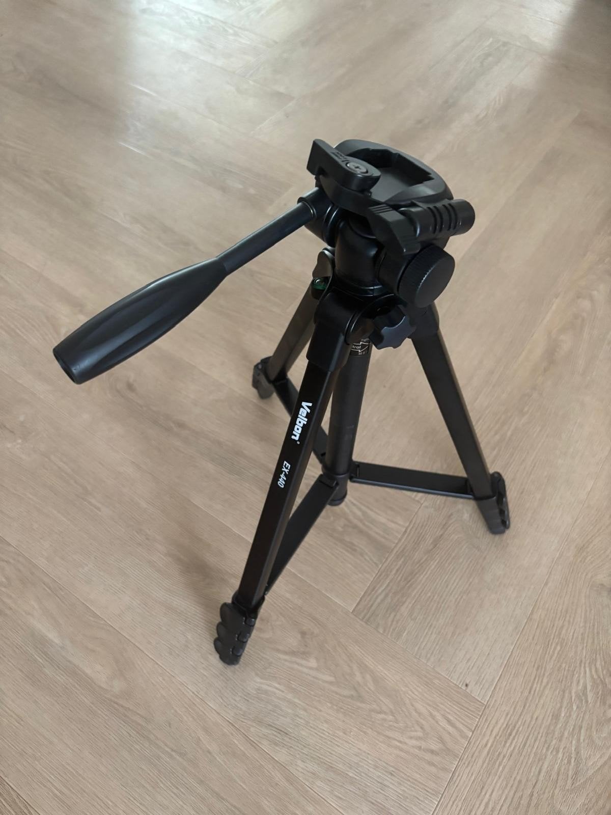 Nieuw: Velbon EX-440 Statief met draagtas, Velbon, Met handvat, Zo goed als nieuw, 125 tot 150 cm