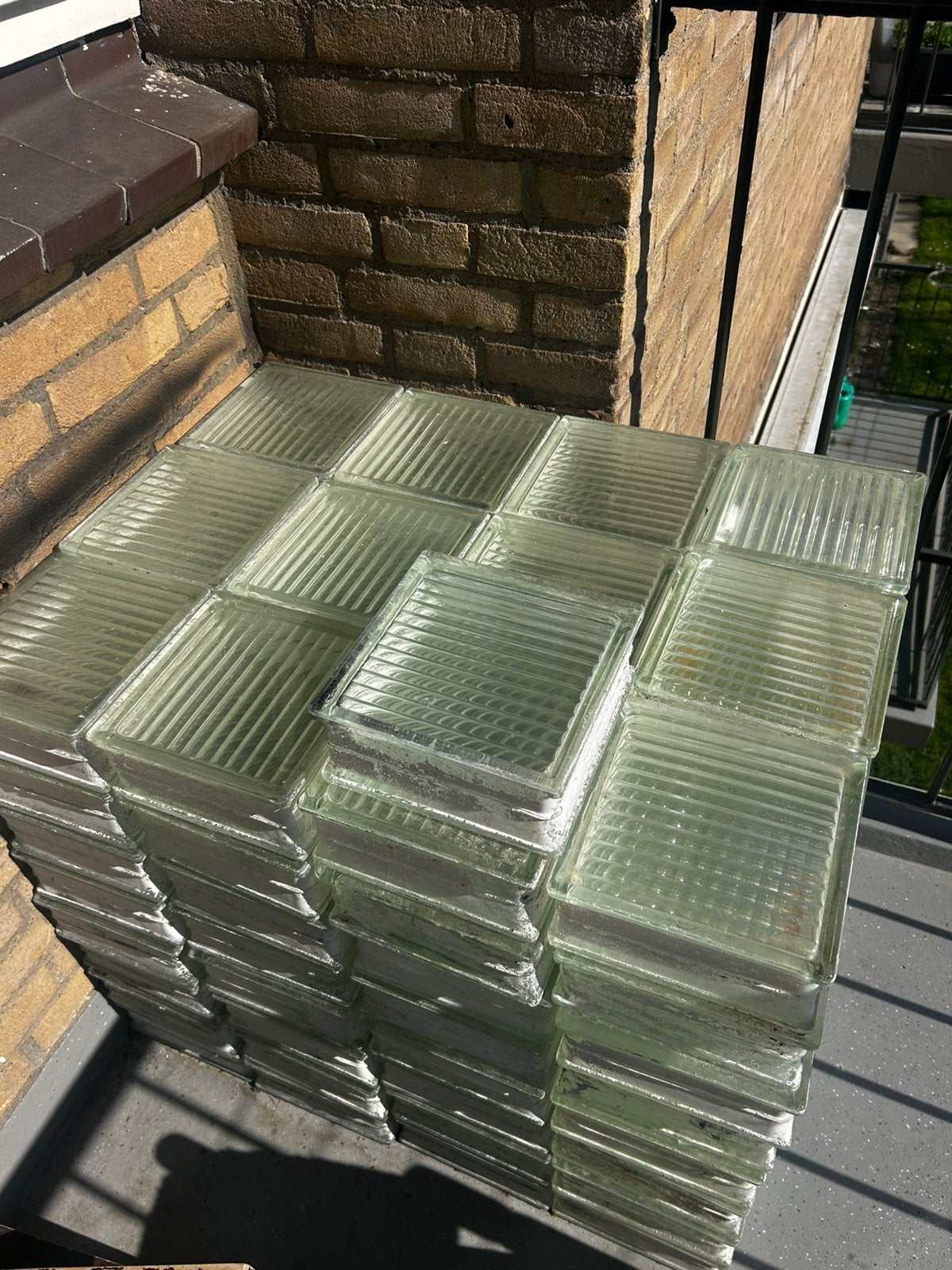 Glazen bouwstenen, Ophalen, Steen of Klei, Zo goed als nieuw, 15 m² of meer