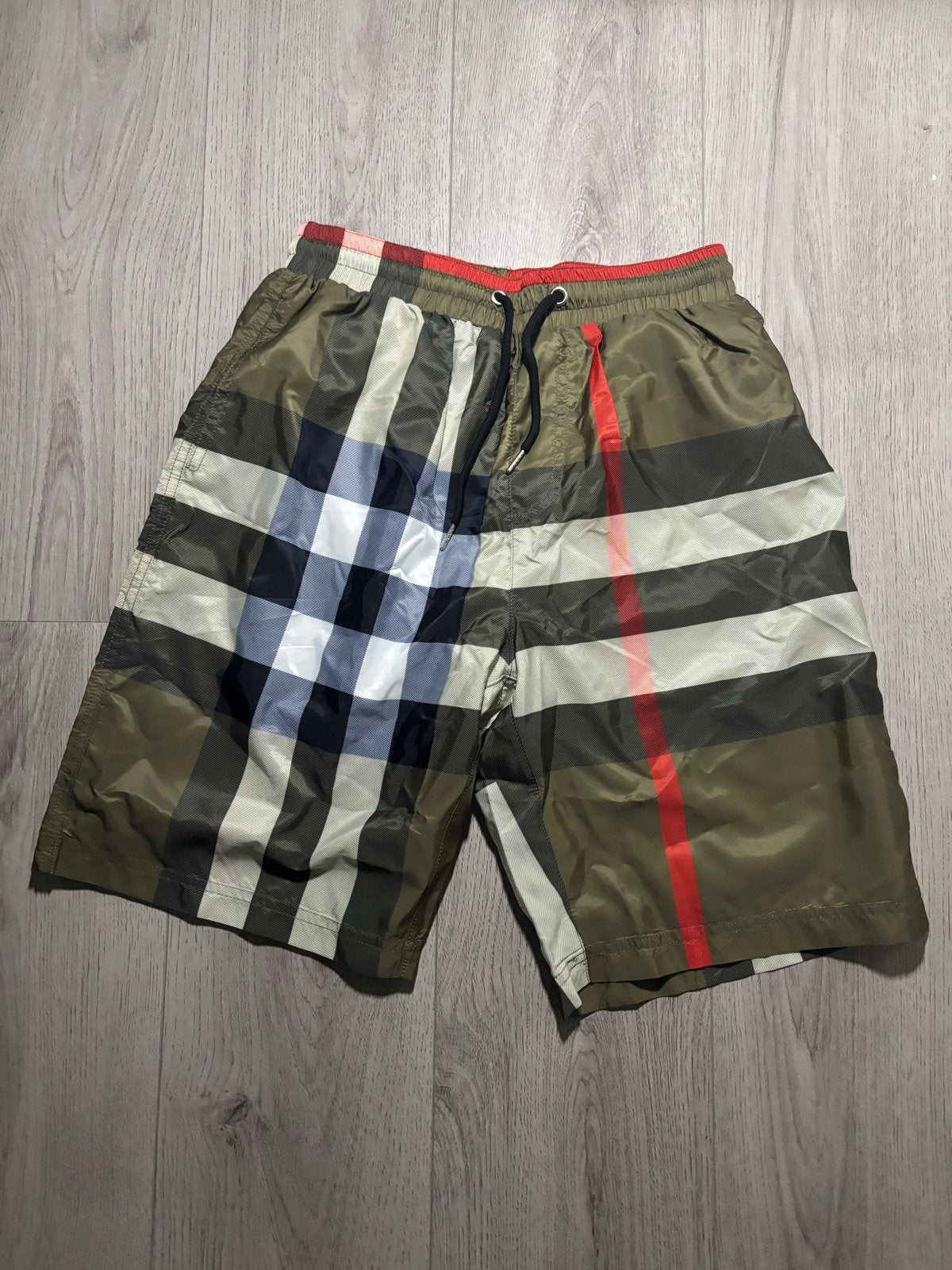 Burberry Zwembroek - Nieuw met kaartjes, Ophalen of Verzenden, Nieuw, Groen, Zwembroek of Short