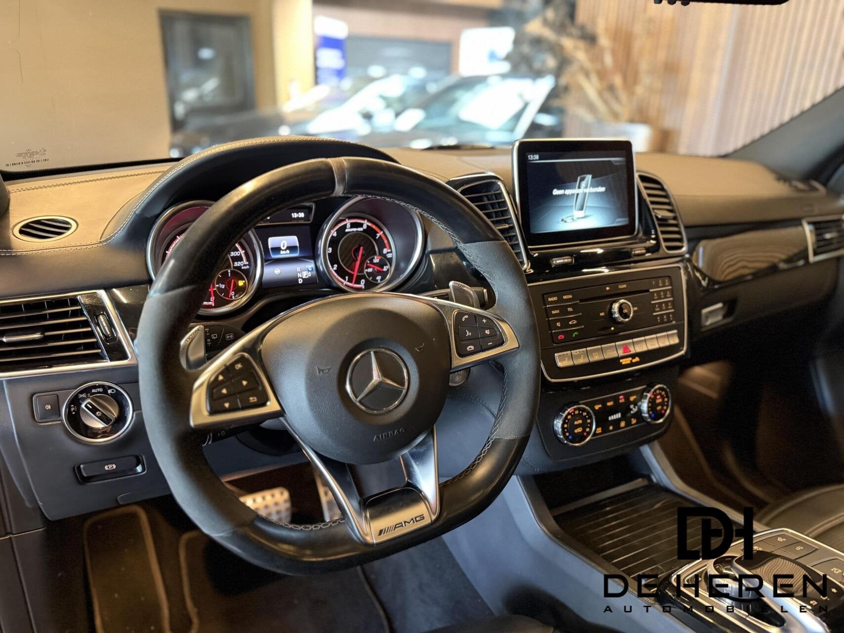 Mercedes GLE 63 S AMG 4MATIC PANO|Massage|softcl|360|dealer, Automaat, Gebruikt, 2245 kg, GLE