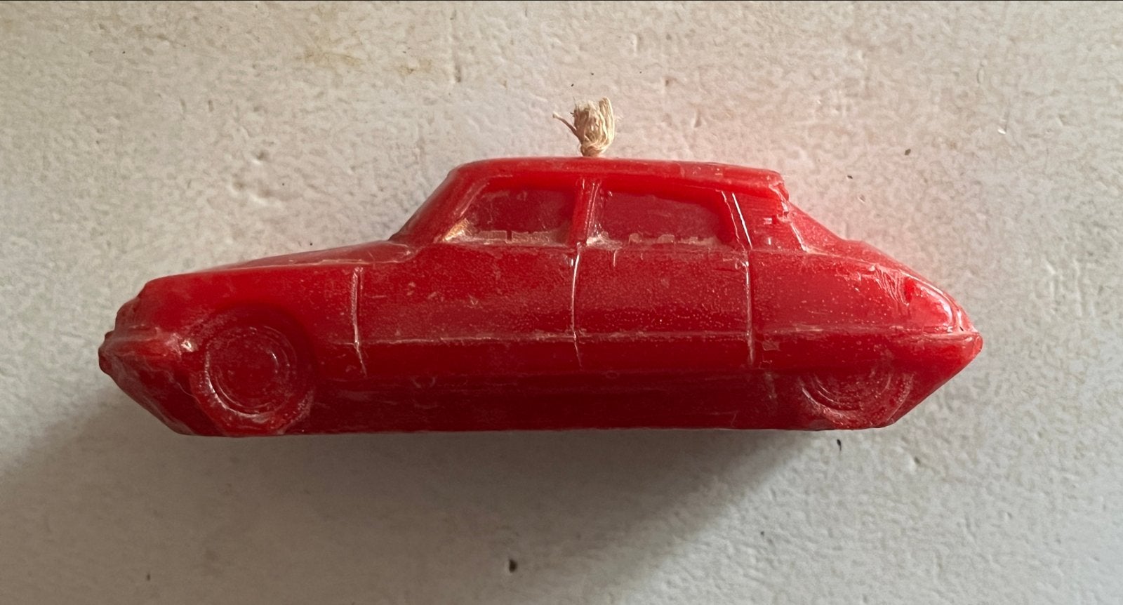 CITROËN DS : kaars in de vorm Citroën DS - ong. schaal 1:43, Hobby en Vrije tijd, Ophalen of Verzenden, Gebruikt, Auto, Overige merken