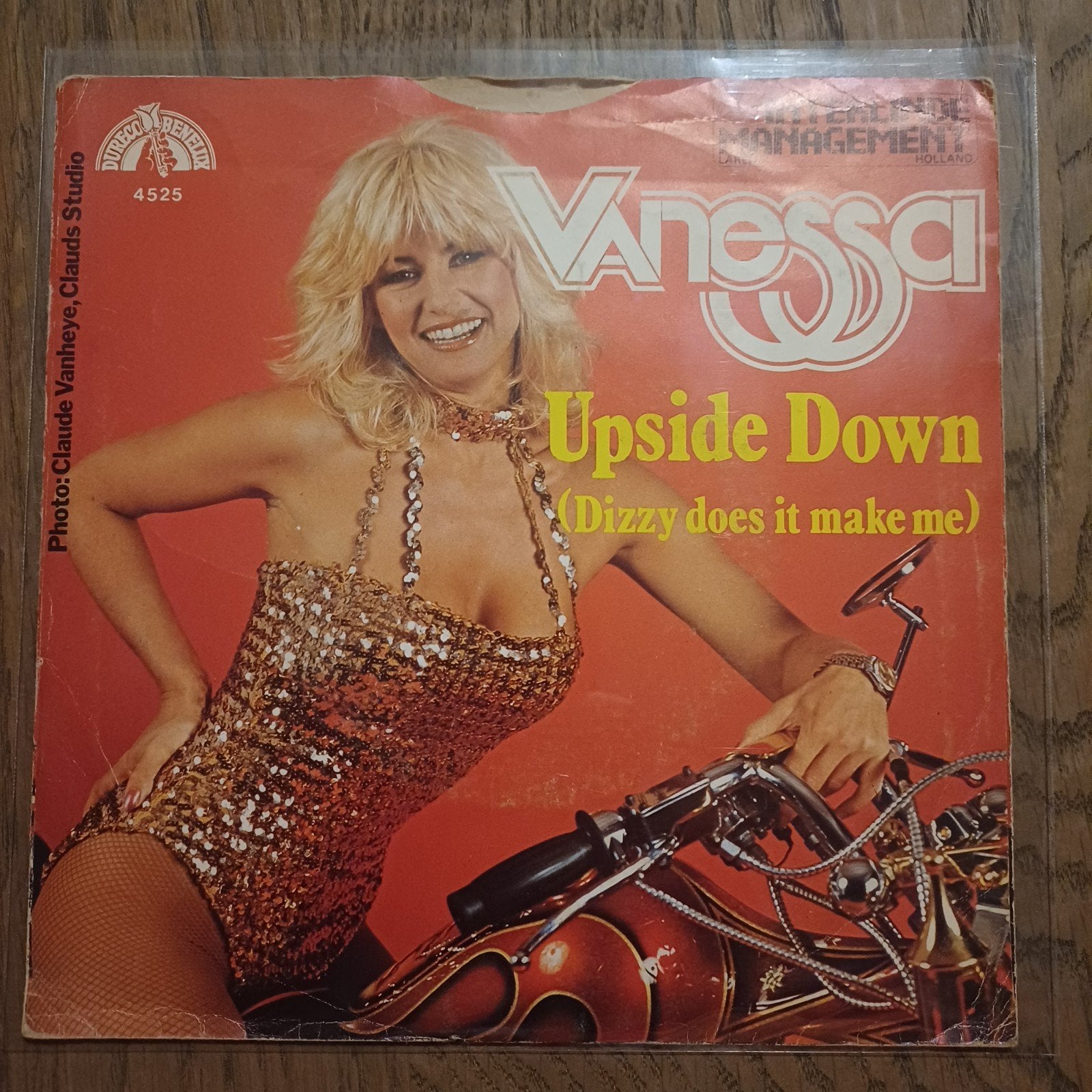 Vanessa - Upside Down (Dizzy Does It Make Me) 7 inch vinyl, Ophalen of Verzenden