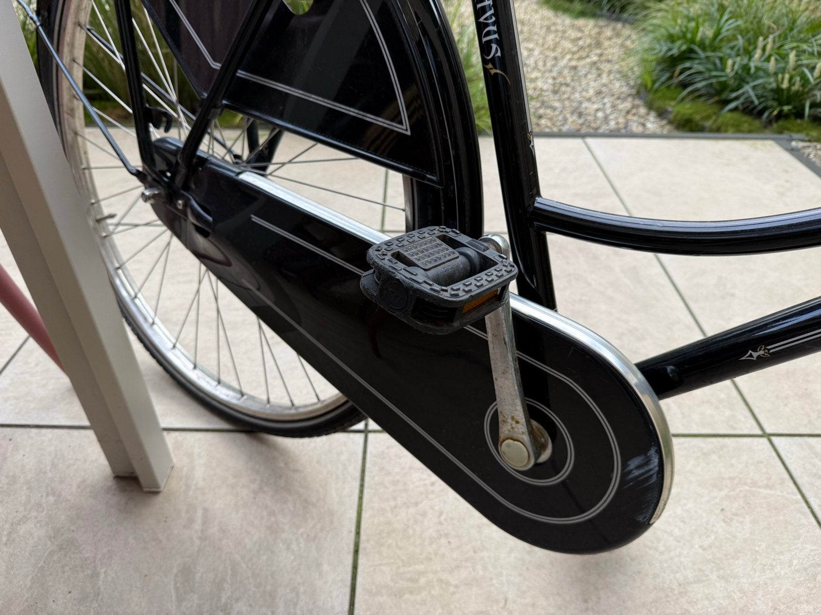 Foto 10 van Batavus Damesfiets - Klassiek Zwart Model