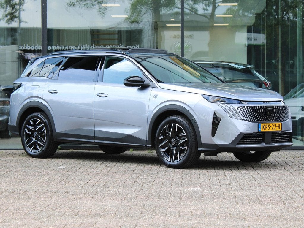 Peugeot 5008 1.2 Hybrid 145 GT Automaat | Navi / Panoramadak, Automaat, 145 pk, Gebruikt, 1199 cc