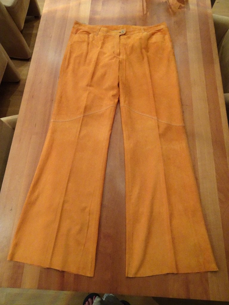 MAZE oranje gevoerde SUEDE pantalon, Kleding | Dames, Verzenden, Maat 42/44 (L), Nieuw, Oranje