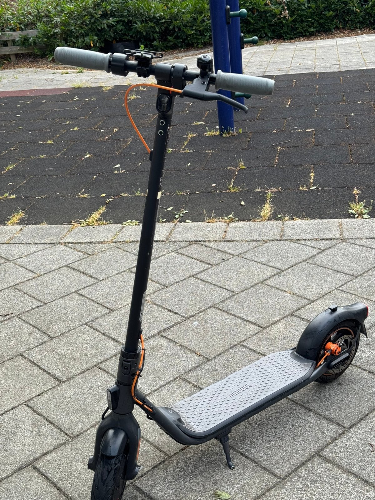 Ninebot f40e, Fietsen en Brommers, Steps, Ophalen of Verzenden, Zo goed als nieuw, Elektrische step (E-scooter)