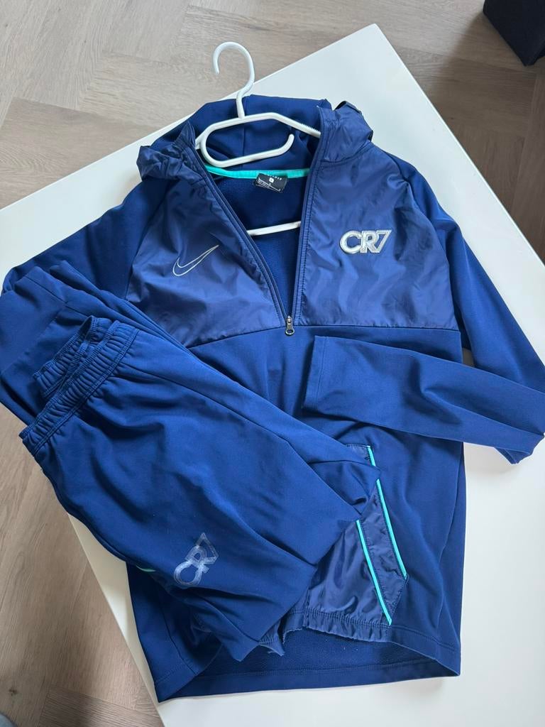 CR7 Nike Christiano Ronaldo trainingspak maat 146/152, Ophalen of Verzenden, Zo goed als nieuw, Jongen, Sport- of Zwemkleding