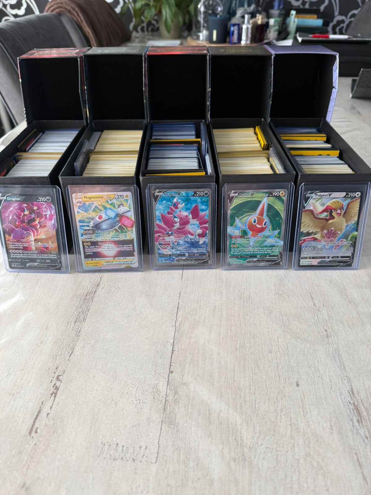 Pokémon Lost Origin bulk +/-3000 kaarten, Ophalen of Verzenden, Zo goed als nieuw, Meerdere kaarten, Foil