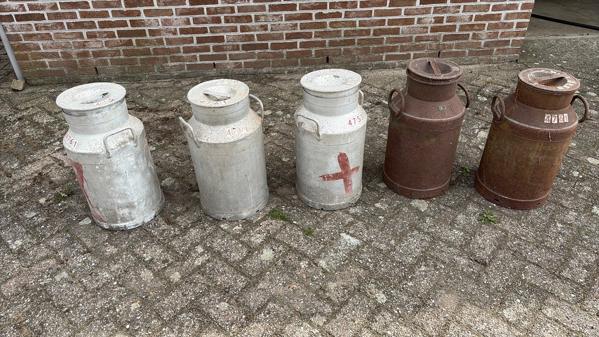 Melkbussen kruiken, Ophalen, Gebruikt