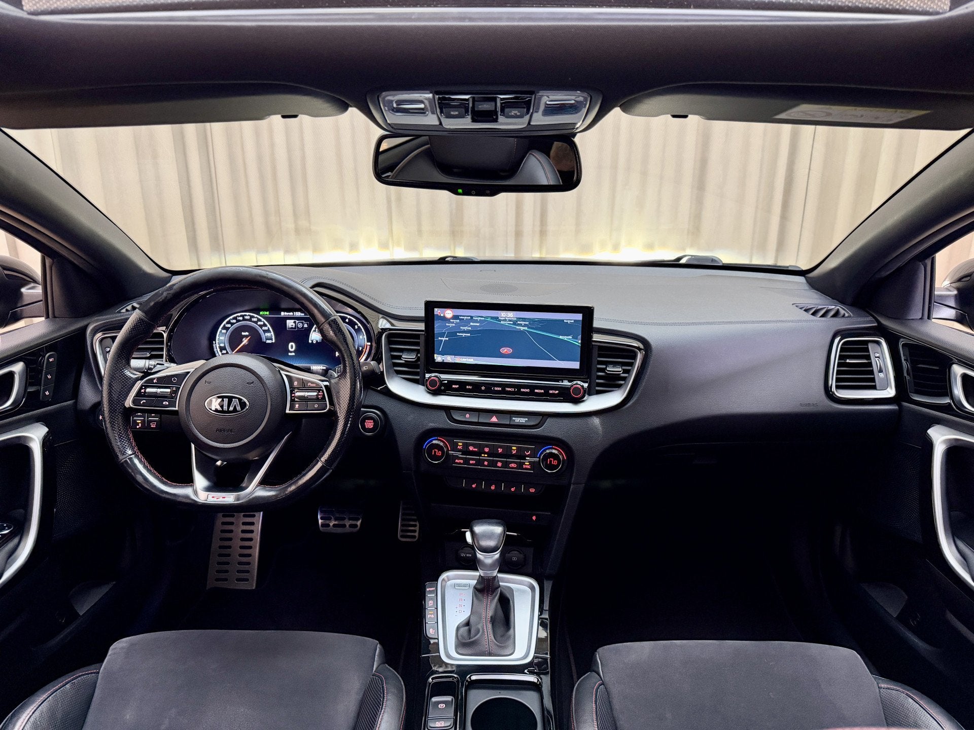 Kia ProCeed 1.6 T-GDI GT *Panoramadak* Digital Cockpit / JBL, 15 km/l, Gebruikt, Adaptive Cruise Control, Grijs