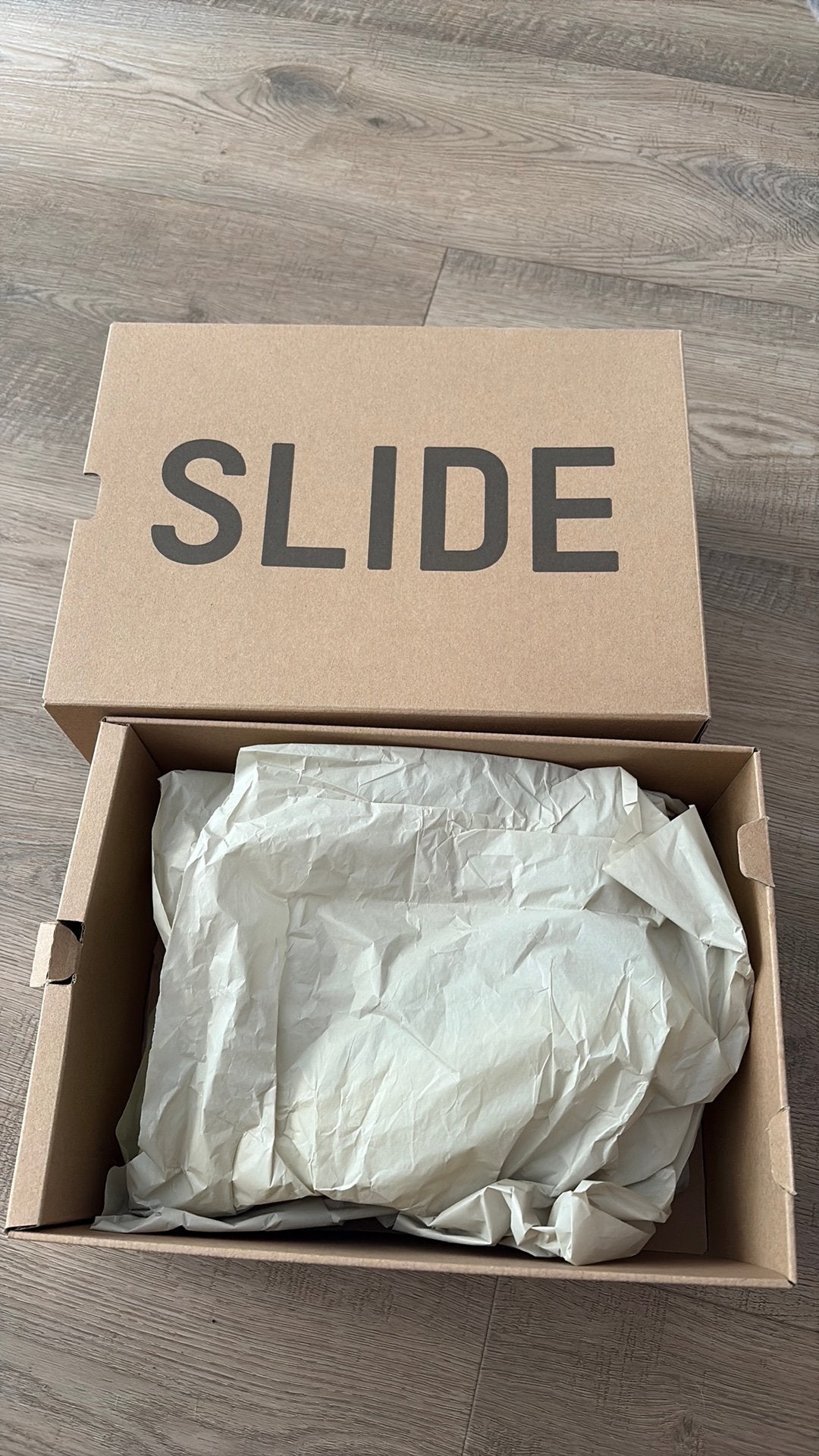 Adidas Yeezy Slide Maat 12 / 47, Kleding | Heren, Schoenen, Slippers, Overige kleuren, Nieuw, Ophalen of Verzenden