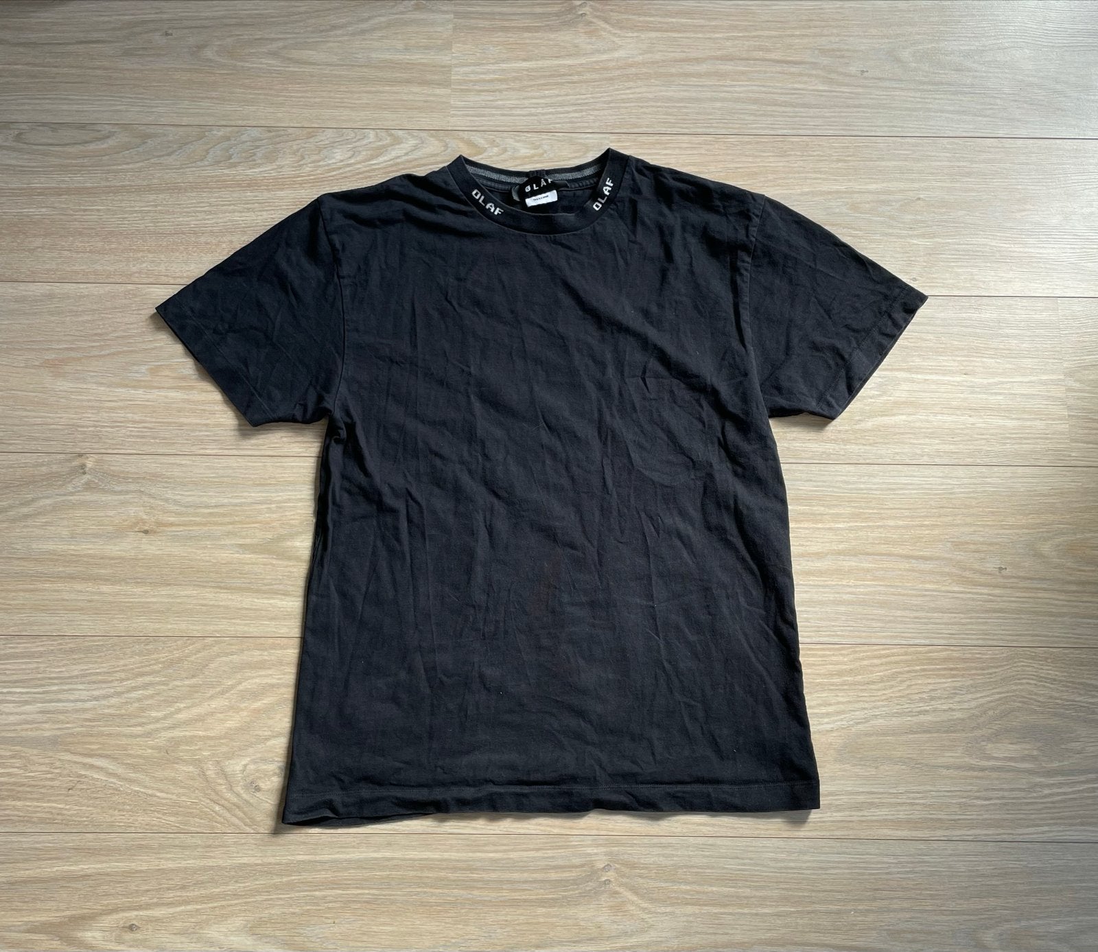 Zwart T-shirt van ØLÅF - Maat S, Kleding | Heren, Ophalen of Verzenden, Gedragen, Maat 46 (S) of kleiner, Zwart