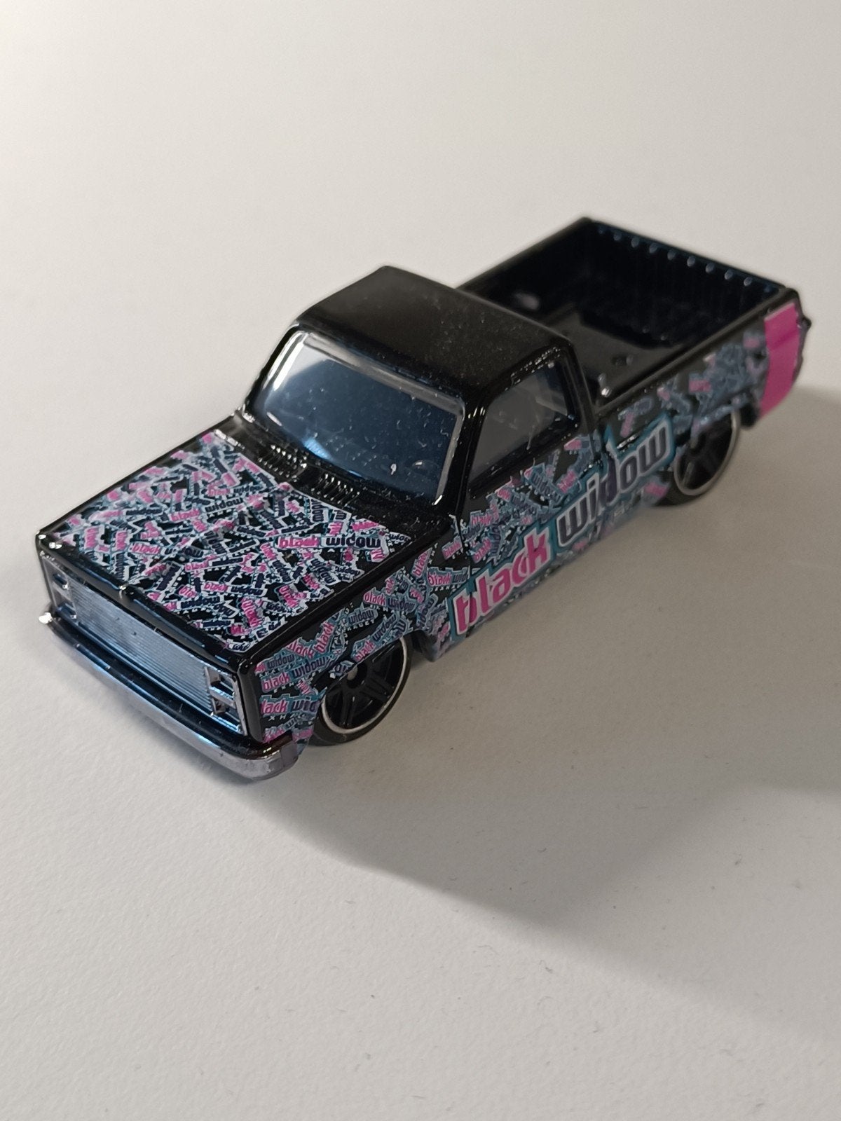 Hot Wheels Black Widow Chevrolet C10, Ophalen of Verzenden, Zo goed als nieuw