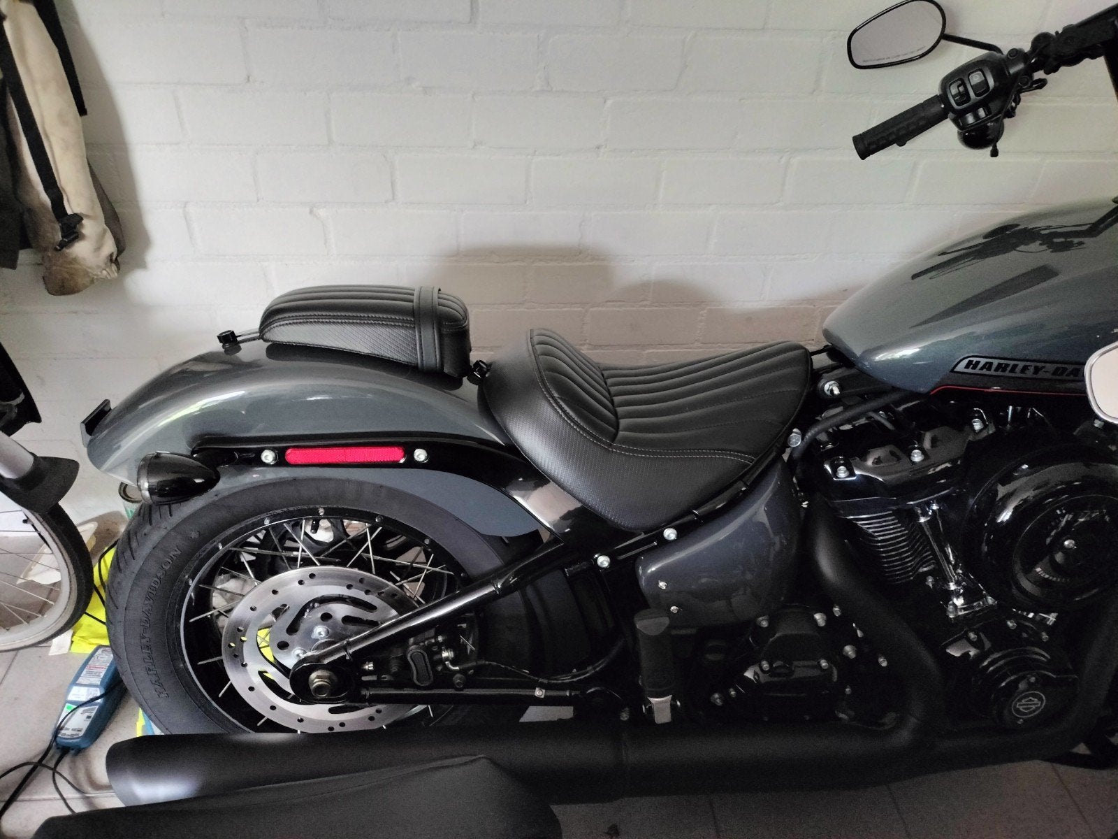zadel Harley-Davidson Solo Seat en Duo Passagierszitje, Motoren, Ophalen, Nieuw