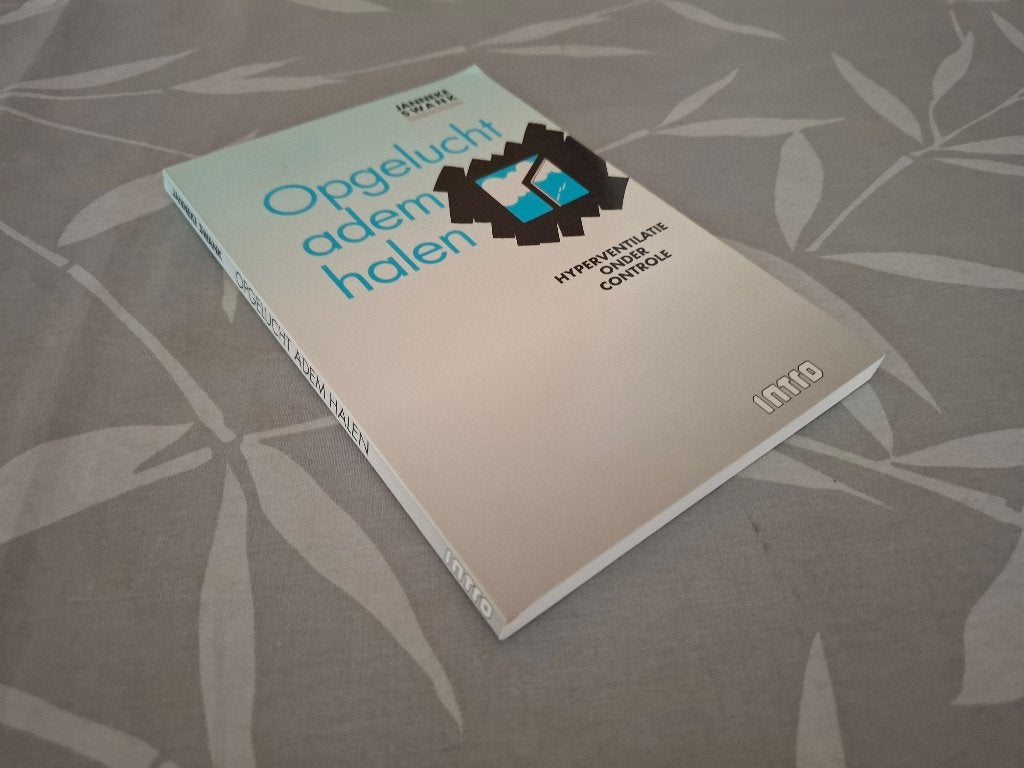 OPGELUCHT ADEM HALEN - Hyperventilatie - Janneke Swank, Boeken, Ophalen of Verzenden, Gelezen