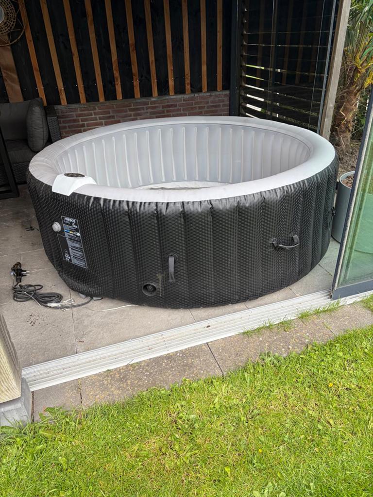 Jacuzzi, Ophalen, Opblaasbaar, Zo goed als nieuw, Inbouw