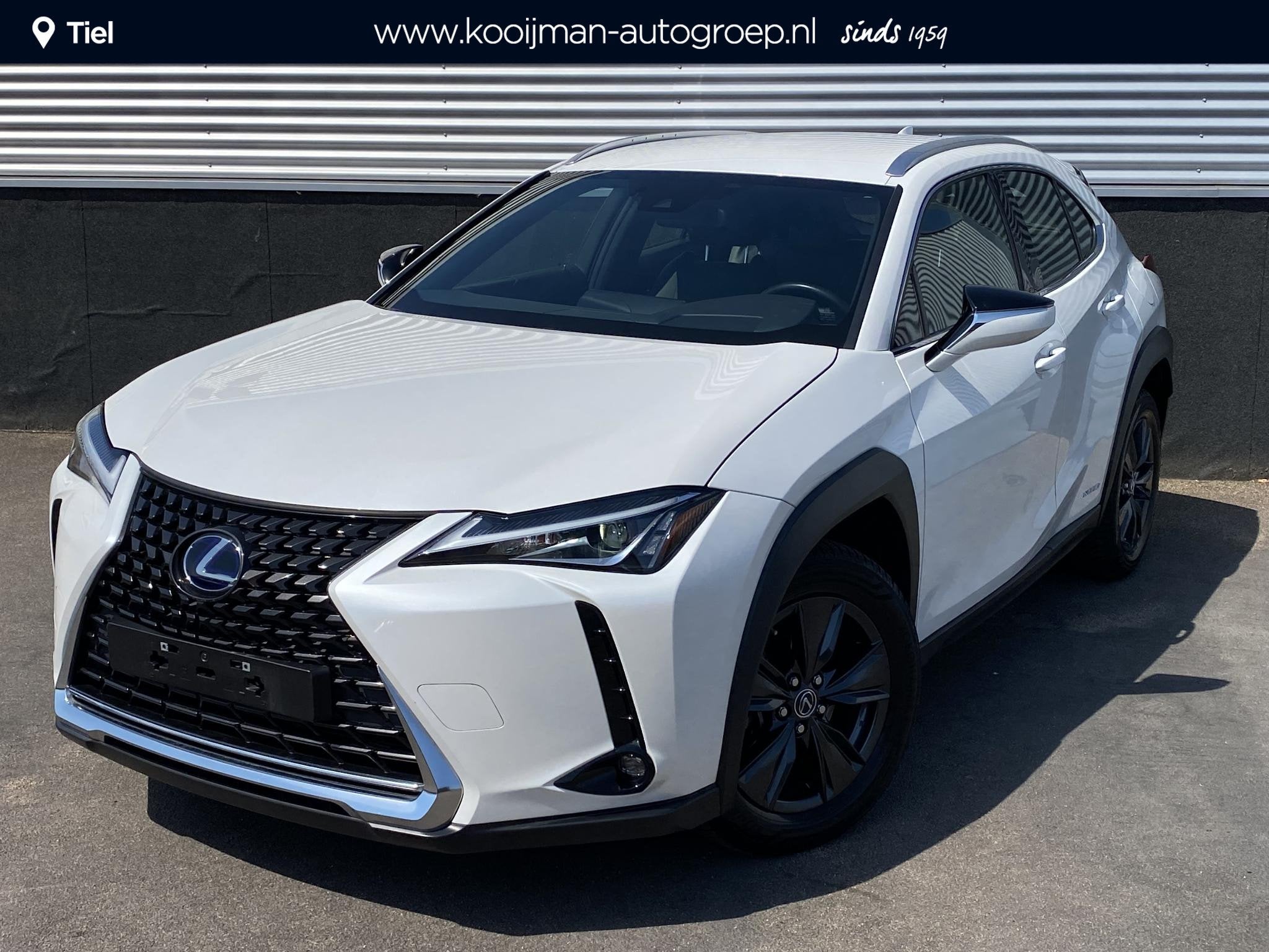 Lexus UX 250h Comfort Business Apple Carplay en/of Android a, Auto's, Lexus, Stof, Gebruikt, Euro 6, 4 cilinders