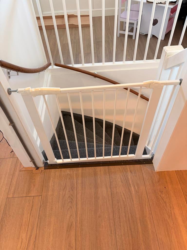 2x Babydan traphekje, wit, 73-105 cm breed samen 70 euro, Ophalen, Gebruikt, 100 tot 115 cm, Klemhekje