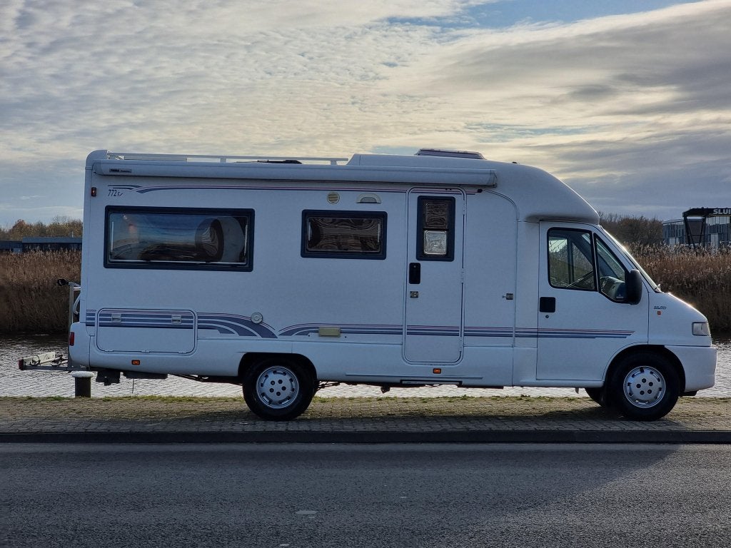 Rapido Le Randonneur 772 F, Caravans en Kamperen, Campers, Ringverwarming, Tot en met 2, Bedrijf, Half-integraal