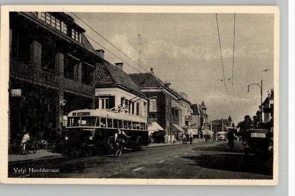 Velp Hoofdstraat met trolleybus 1953 uitg B.H. de Winter