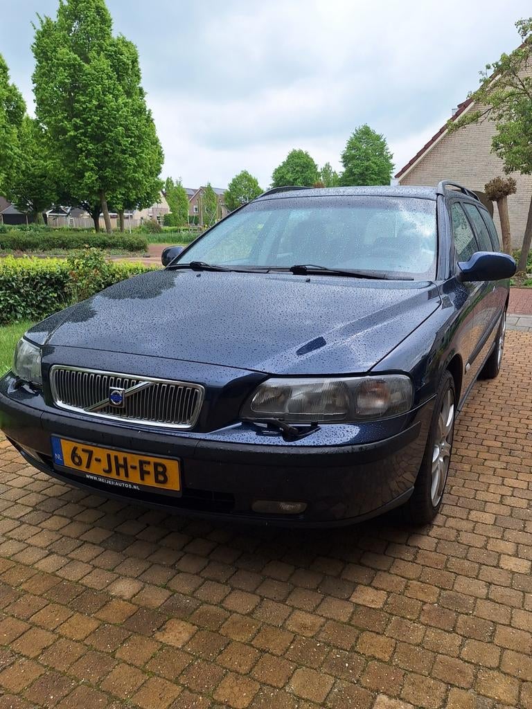 Volvo V70 2.4 T 200PK AUT 2002 Blauw, Parkeersensor, 1800 kg, Zwart, Blauw