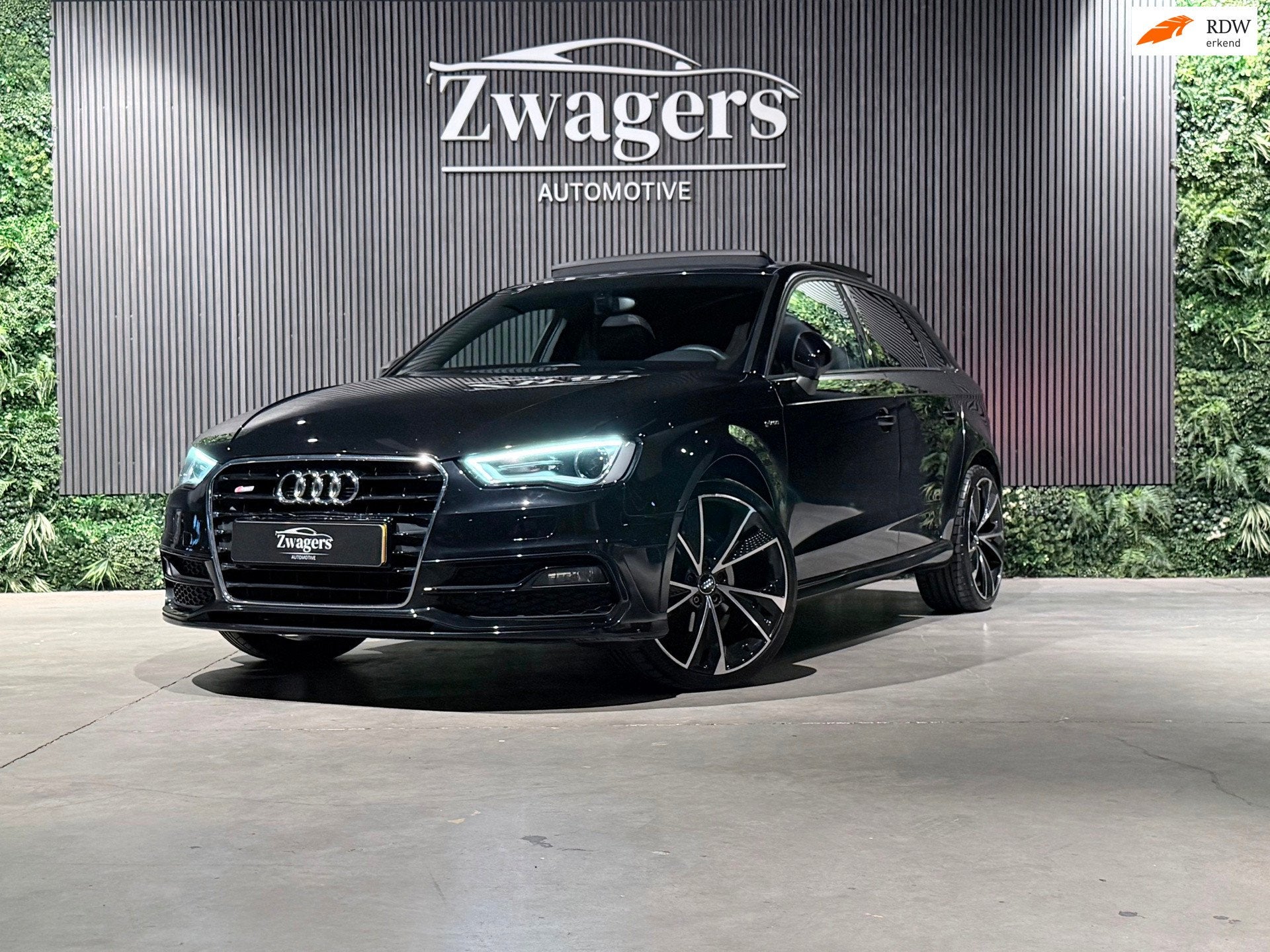Audi A3 Sportback 1.4 TFSI g-tron | 3x S-line | Pano | Autom, Auto's, Dealer onderhouden, Gebruikt, 4 cilinders, Zwart