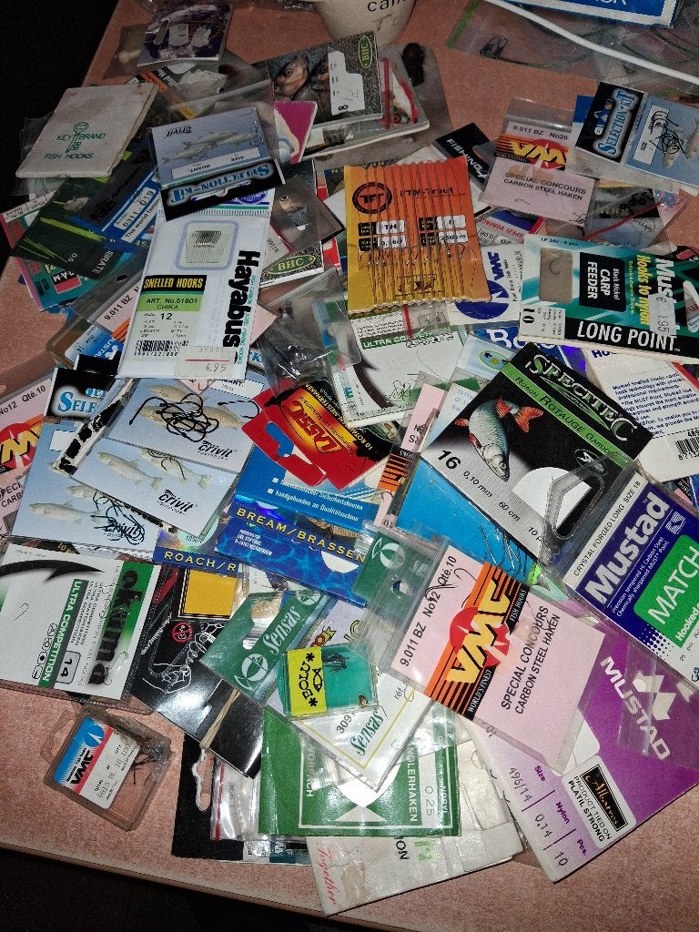115 ONDERLIJNBOEKJES EN WITVIS HAAKJES IN DE MIX BIEDEN, Ophalen of Verzenden, Nieuw, Haak