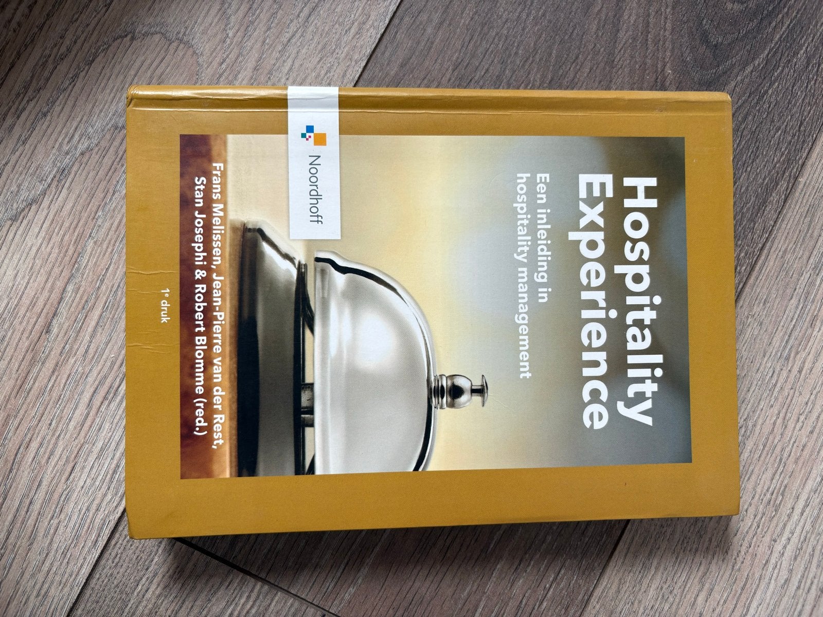 Hospitality Experience - Een inleiding in hospitality, Ophalen of Verzenden, Zo goed als nieuw, HBO
