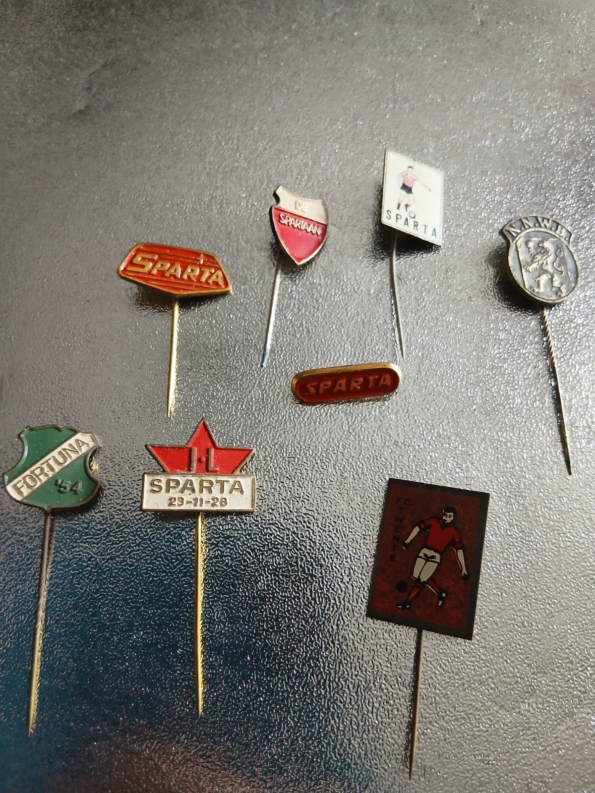 voetbal speldjes vintage 17, Ophalen of Verzenden, Gebruikt, Sport