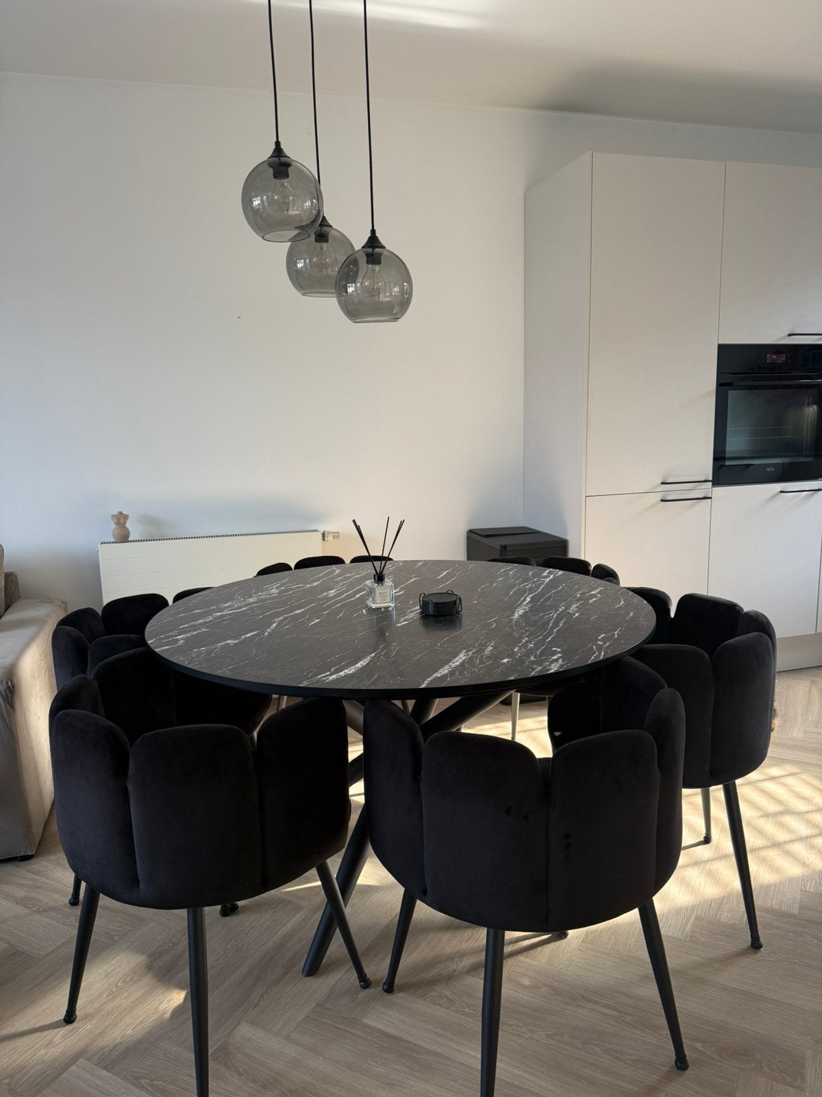 High Five / Schelp eetkamerstoelen, zwart velvet, Huis en Inrichting, Ophalen, 50 tot 100 cm, 50 tot 100 cm, Zo goed als nieuw