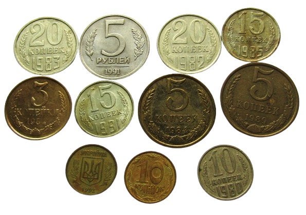 **  Lotje Rusland en Oekraine  -  11 Munten  **, Verzenden, Rusland, Setje