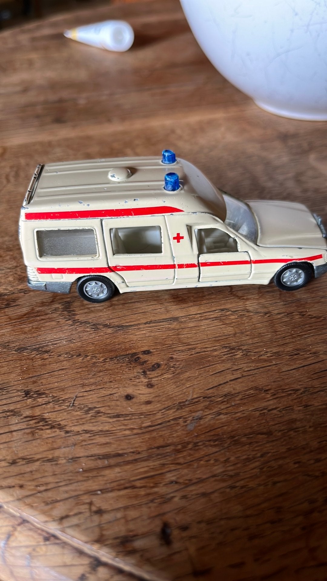 Siku ambulance, Ophalen of Verzenden, Zo goed als nieuw, Auto, SIKU