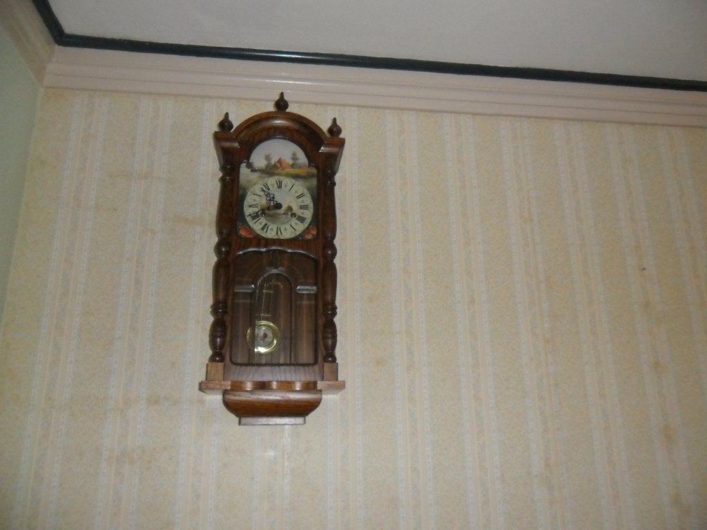 Goedwerkende Klassieke Friese hangklok / stoelklok, Ophalen of Verzenden