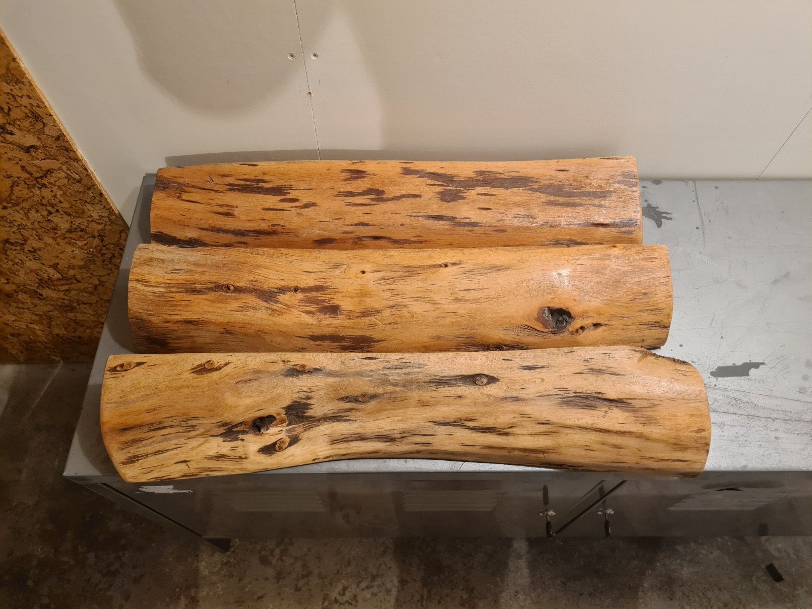 3x houten planken - Uniek en rustiek, Gebruikt, Ophalen of Verzenden, Plank, 50 mm of meer