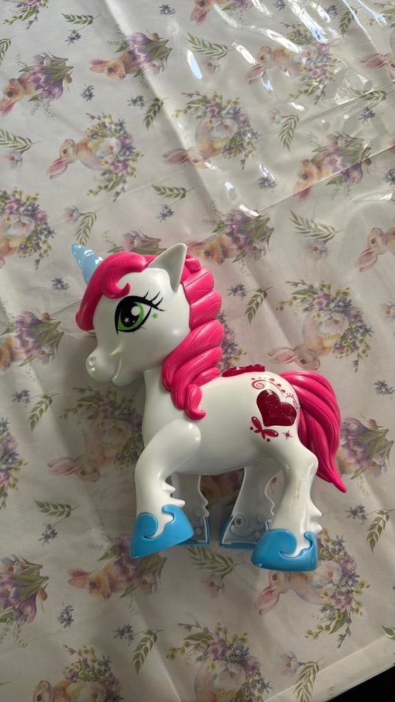 Unicorn, Ophalen, Zo goed als nieuw