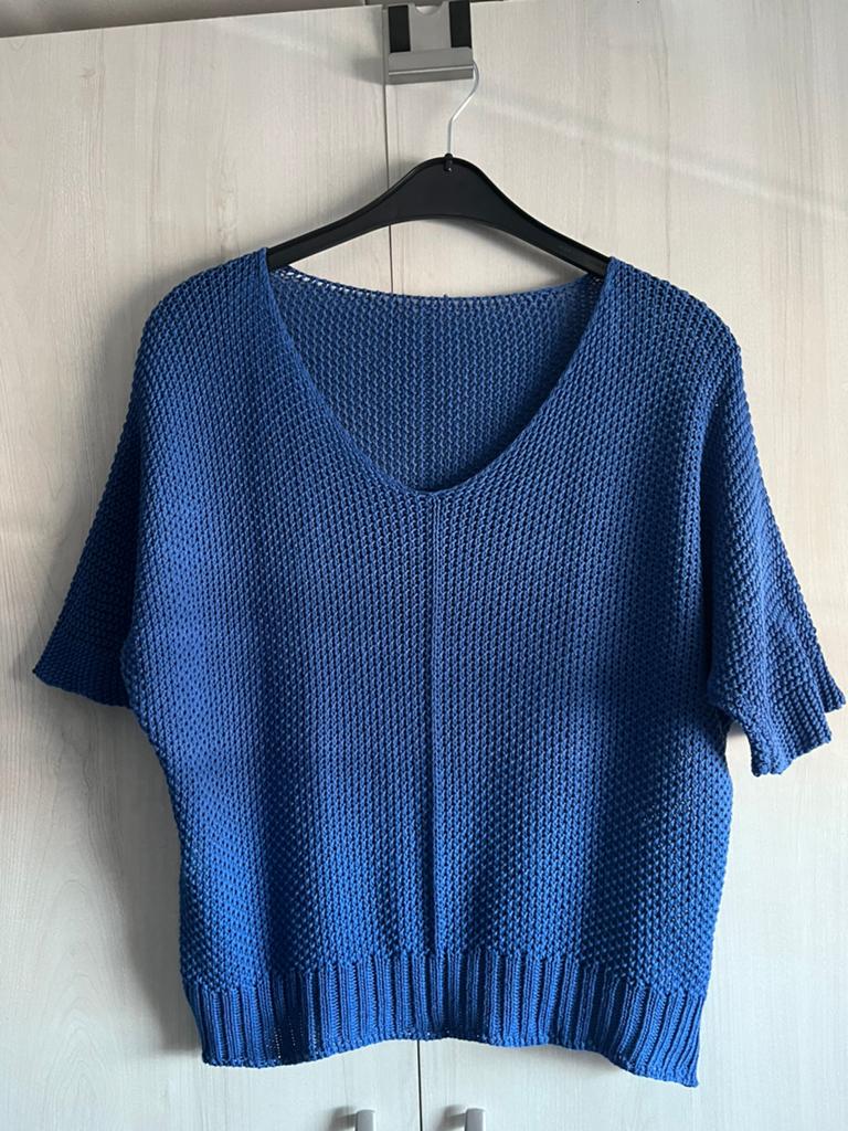 Prachtige trui met V hals mooie kobalt blauwe kleur, Kleding | Dames, Truien en Vesten, Ophalen of Verzenden, Zo goed als nieuw