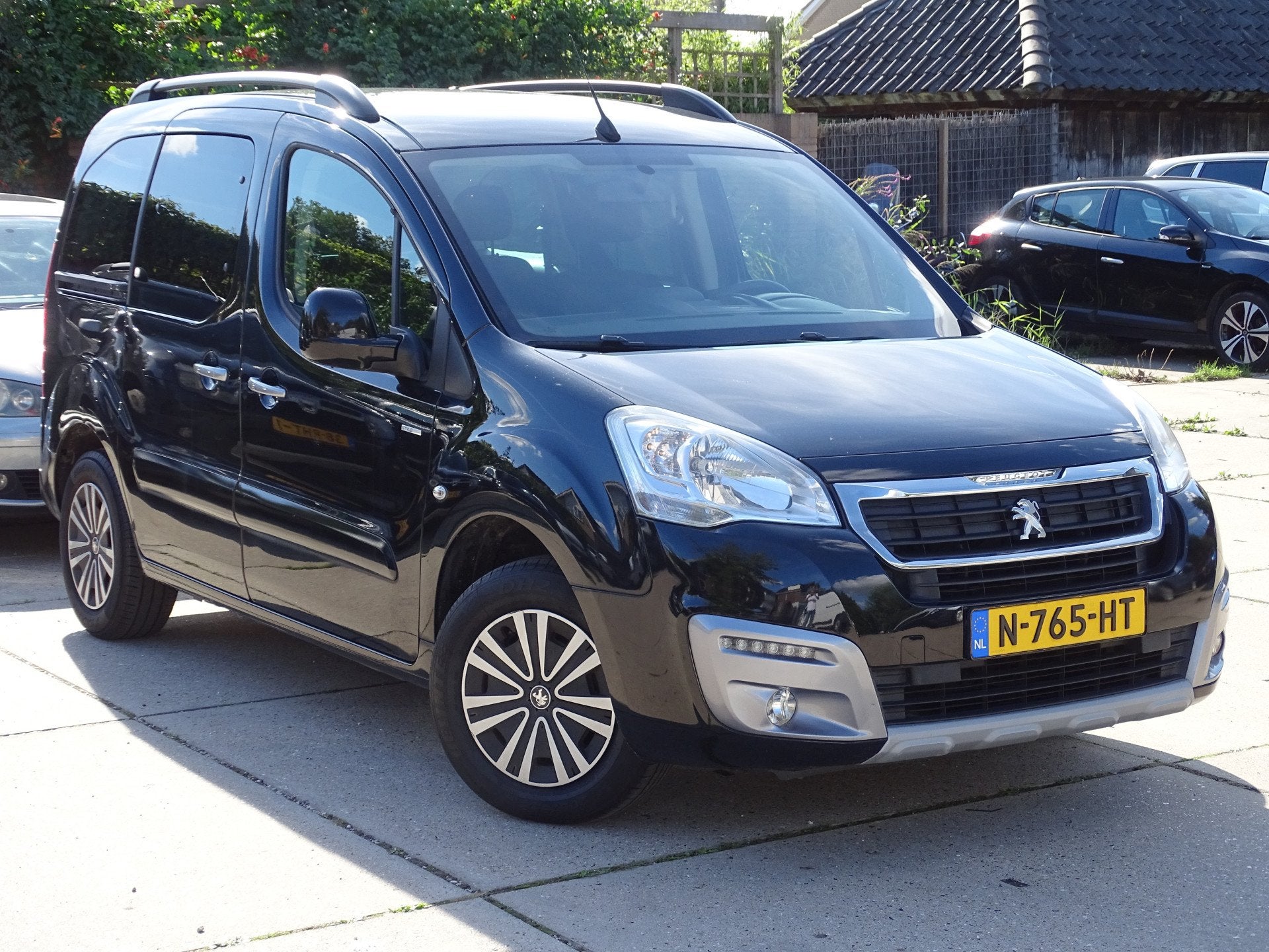 Peugeot Partner Tepee 1.2 PureTech Active Bezine, Voorwielaandrijving, Stof, Gebruikt, 1199 cc