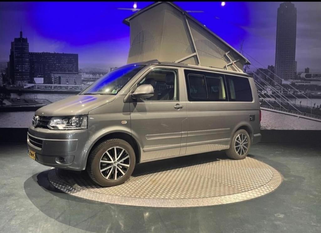 VW Transporter T5 TDI 4Motion Buscamper met hefdak, Chemisch toilet, Volkswagen, Koelkast, 7 tot 12 maanden geleden