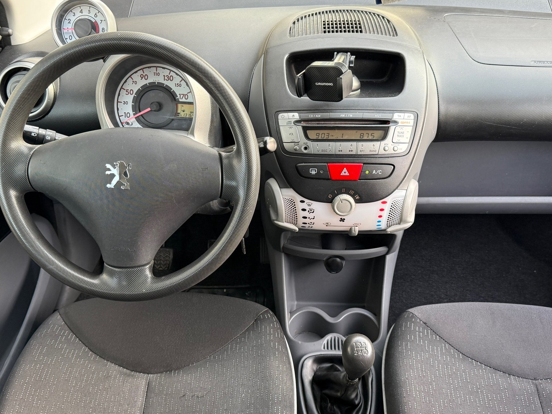 Peugeot 107 1.0-12V 5drs SCHUIFDAK | AIRCO | ELEKTR PACK | N, Auto's, Voorwielaandrijving, Gebruikt, Zwart, 4 stoelen