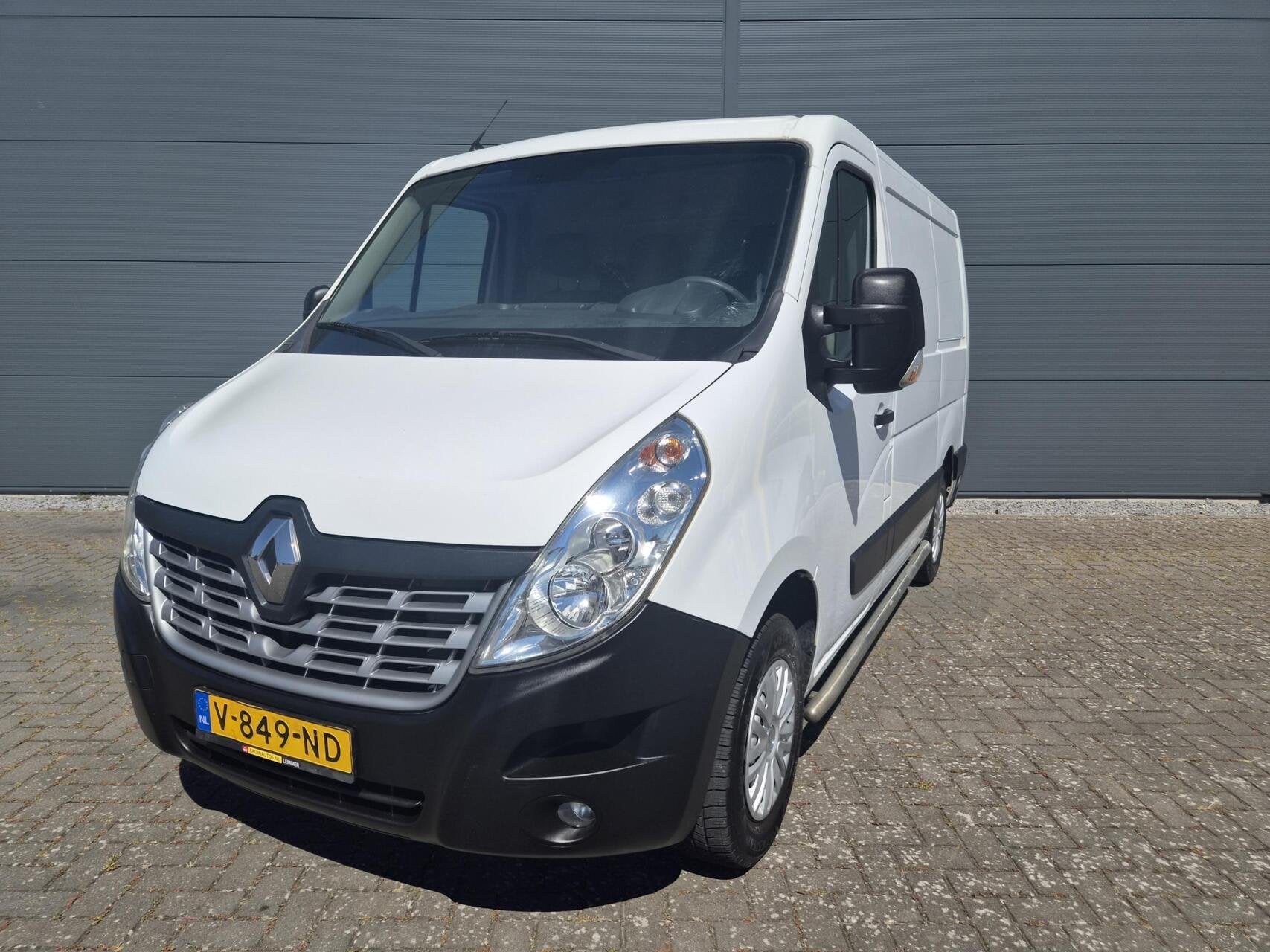 Renault Master 2.3dCi L1H1 Airco Cruise Navi Trekh 130pk, Auto's, Bestelauto's, Gebruikt, Euro 6, 4 cilinders, Renault