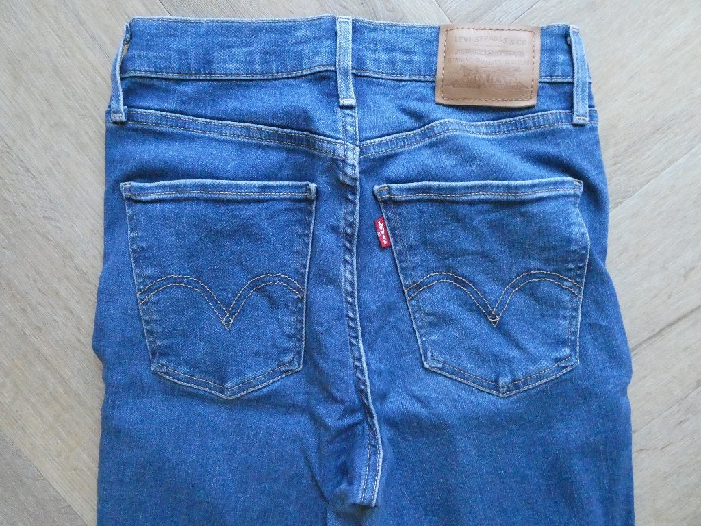 Mooie Levi Mile High Super Skinny spijkerbroek maat 28-30, Blauw, Ophalen of Verzenden, Zo goed als nieuw, W28 - W29 (confectie 36)